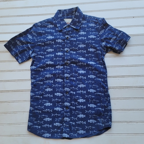 Sovereign Code Nordstorm Shirt Boys Blue Shark Fish Button Down Short Sleeve S - Picture 1 of 8